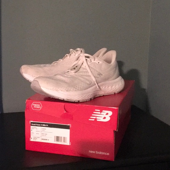 New Balance Running Shoes - Picture 1 of 6